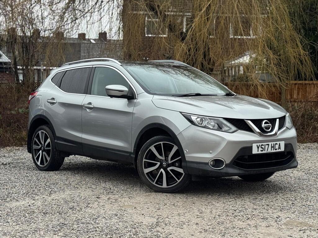 2017 Nissan Qashqai - Image 1