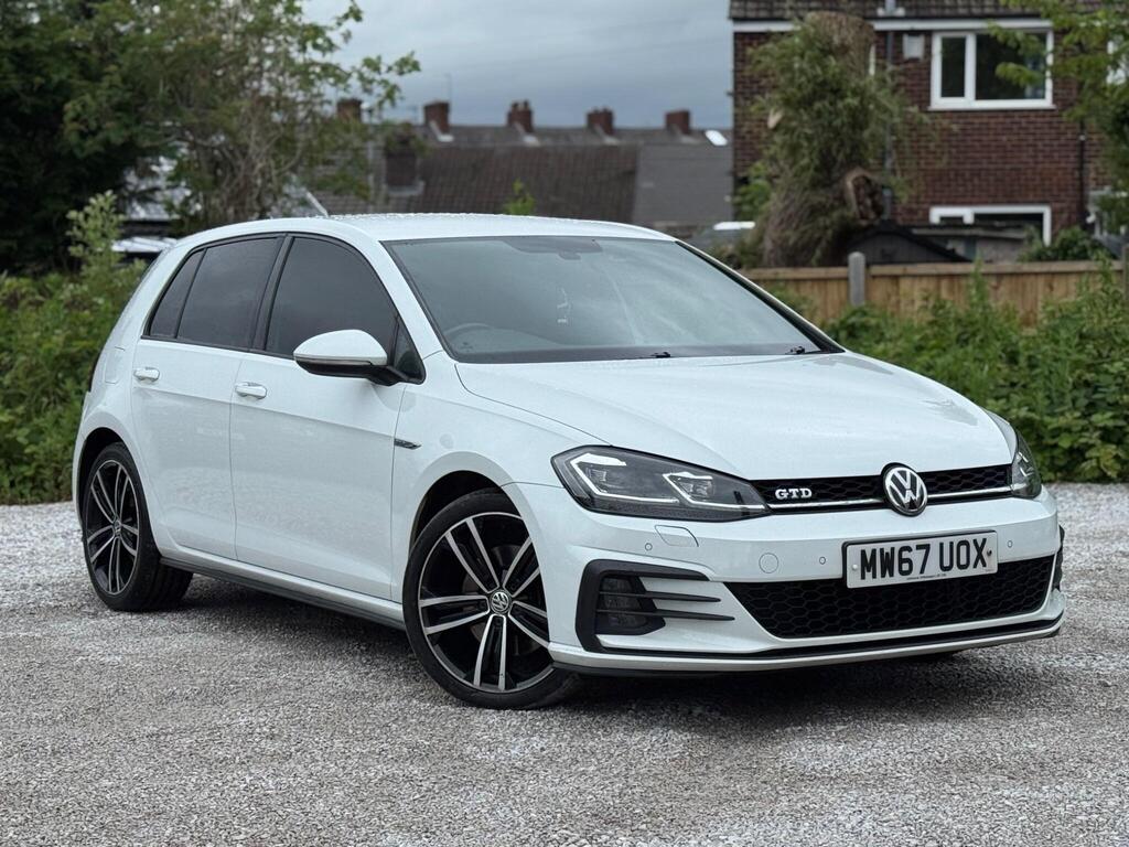 2017 Volkswagen Golf - Image 1