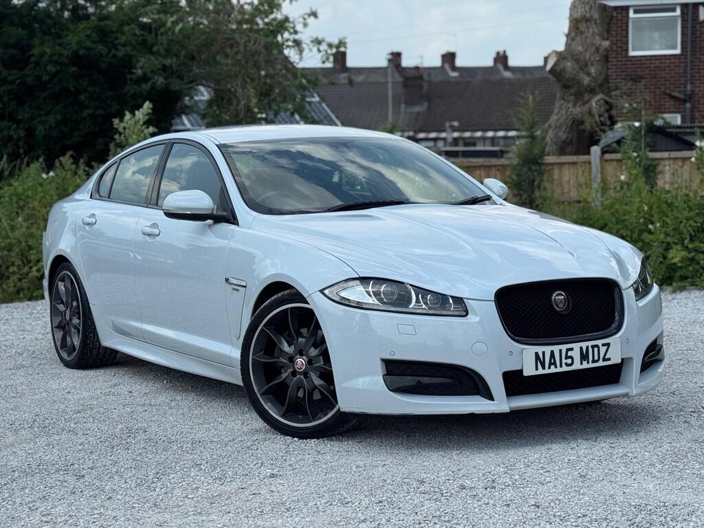 2015 Jaguar XF - Image 1
