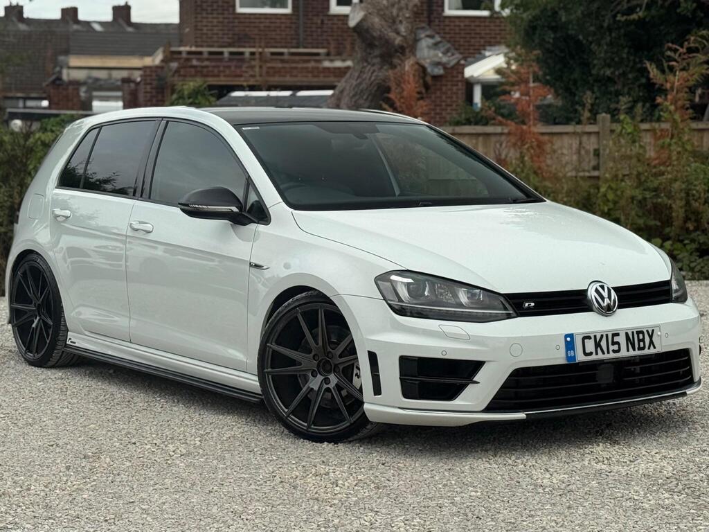 2015 Volkswagen Golf - Image 1